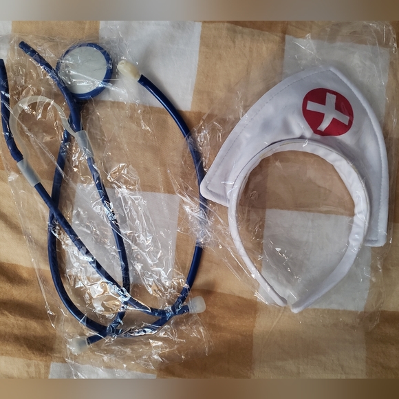 Womens Nurse Costume - Picture 6 of 8